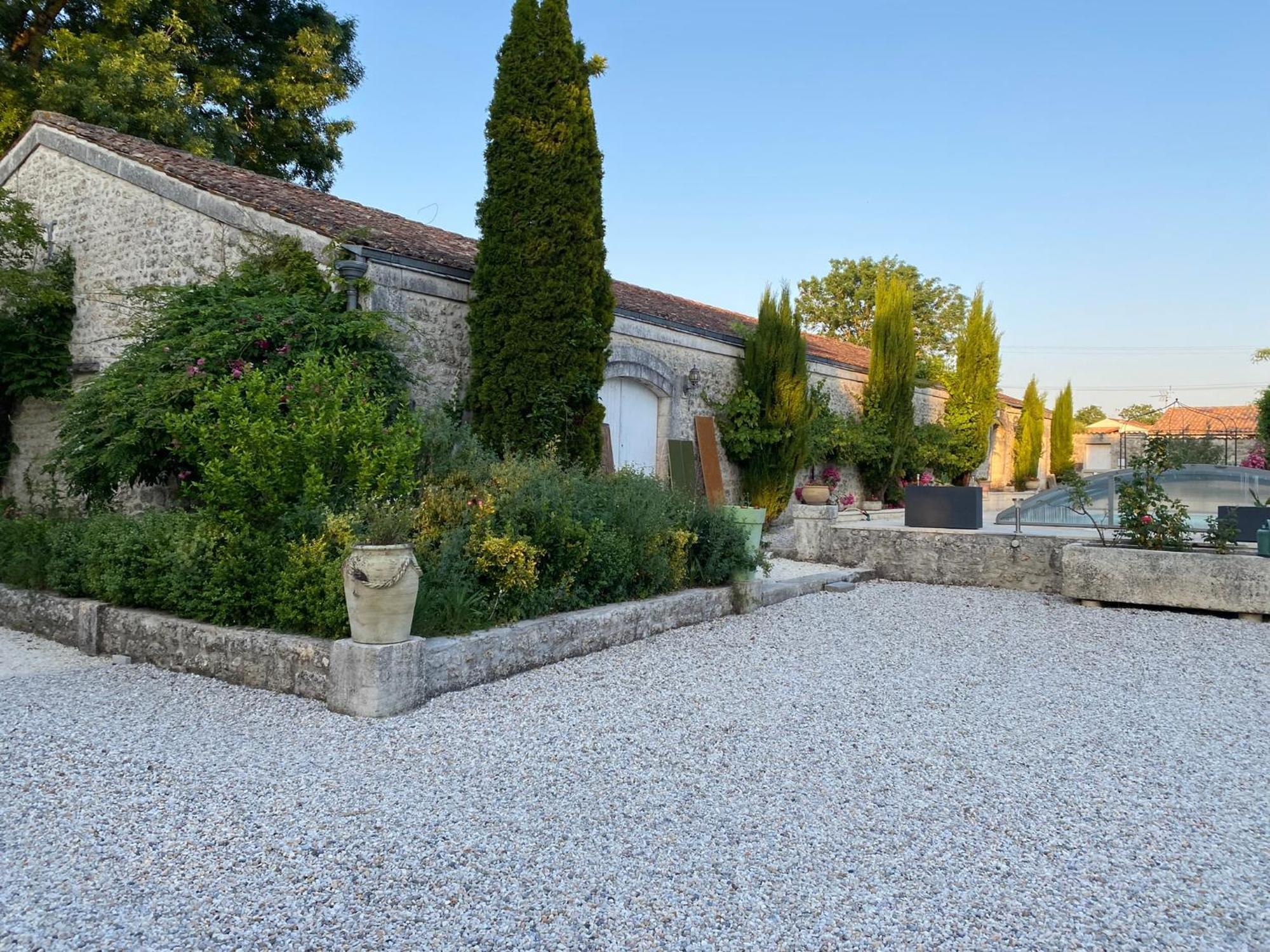Domaine De La Perthuiserie Saint-Porchaire Exterior photo